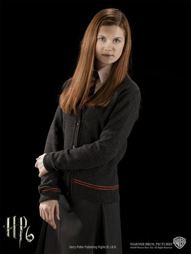 A latest set of characters' close-up photos from 'Harry Potter 6' is released online recently. 'Harry Potter and The Half-Blood Prince', the sixth episode of the world smash hit series, is slated for screening on July 17 in North America.