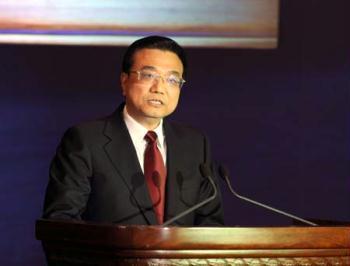 Chinese Vice Premier Li Keqiang addresses the opening ceremony of the China Development Forum 2009 in Beijing, capital of China, March 22, 2009. [Li Xueren/Xinhua] 