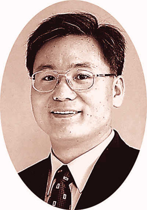 Jong-Dae Ha, chief correspondent of the Beijing Office, the Dong-A llbo of South Korea (Source: People's Daily)