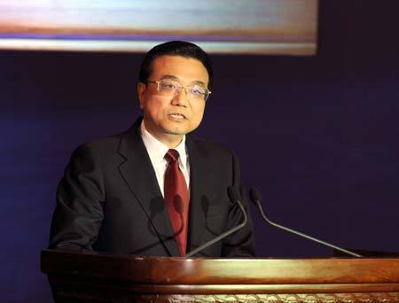 Chinese Vice Premier Li Keqiang addresses the opening ceremony of the China Development Forum 2009 in Beijing, capital of China, March 22, 2009.[Xinhua]