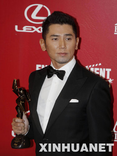 for Best Actor of the 3rd Asian Film Awards at the Hong Kong Convention and Exhibition Center in south China's Hong Kong, Mar. 23, 2009.[Xinhua]