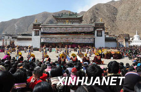 File photo shows the Labrang Monastery in the town of Xiahe, Gannan Tibetan Autonomous Prefecture in west China's Gansu Province.