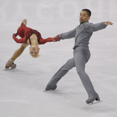  Aliona Savchenko (L) and Robin Szolkowy of Germany perform during the Pairs Free Skating portion in the 2009 ISU World Figure Skating Championships in Los Angeles, California, the United States, March 25, 2009. Aliona Savchenko and Robin Szolkowy claimed the title with 203.48 points in total.[Xinhua/Qi Heng]