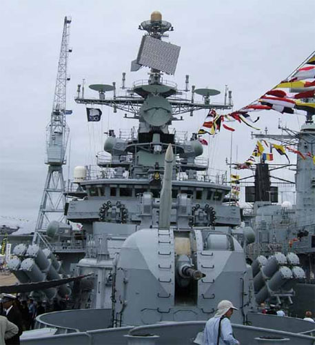 This photo shows the equipments on an Indian Navy destroyer of the Delhi class. The Indian Navy dispatched three warships and a tanker on March 19 to attend a maritime parade in Qingdao, east China's Shandong Province. The international sea show will take place on April 23 to mark the 60th anniversary of the Chinese Navy. [Photo: Global Times]