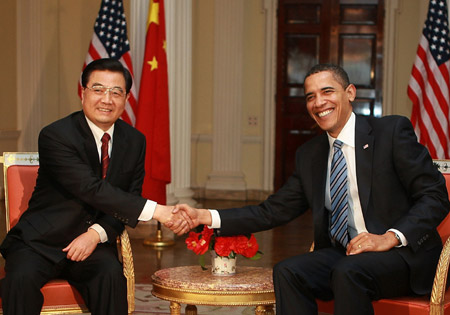 Chinese President Hu Jintao and his U.S. counterpart Barack Obama, during a meeting here Wednesday, agreed to build a positive, cooperative and comprehensive relationship in the 21st century to deepen bilateral cooperation in various fields, according to Chinese diplomatic sources.