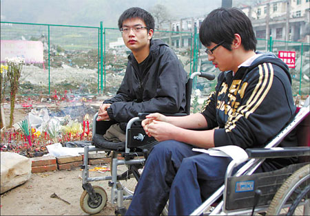 Students, parents mourn at school debris