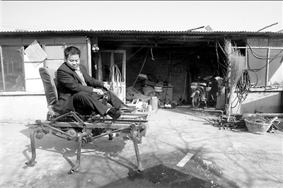 Once regarded as a &apos;prodigal son&apos;, Wu Yulu became a social celebrity, not just in the village.