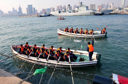 US commanders will attend PLA fleet review
