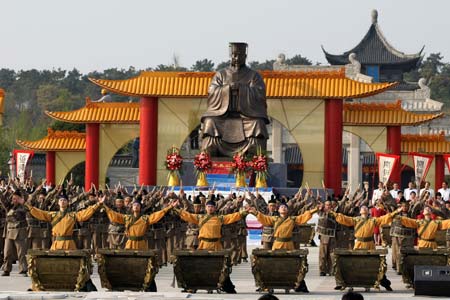 Actors rehearse the opening ceremony of 2009 China Wu Culture Festival held in Wuxi City, east China's Jiangsu Province, April 8, 2009. The 2009 China Wu Culture Festival will kick off in Wuxi on April 10. As a famous city with a history of 3000 years and the site of the old Wu Kingdom, Wuxi is known for its rich Wu culture. (Xinhua/Huan Wei) 