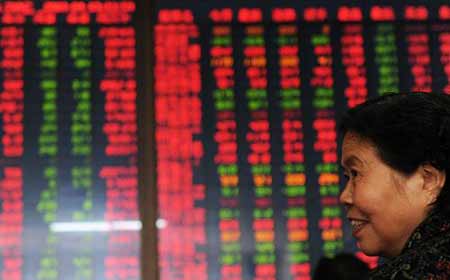 An investor is inside a securities firm in Chengdu, southwest China's Sichuan Province April 13, 2009. 