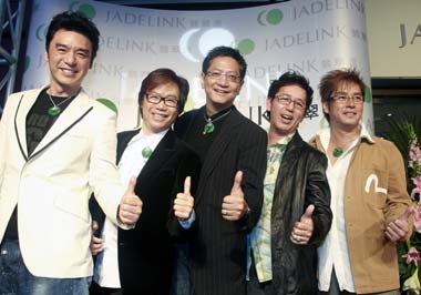 Although all in their 50s, the Wynners Five Tigers are still active in the Cantopop music scene and promise to revive the oldies at next Saturday's concert in Shanghai. 