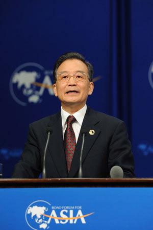 Chinese Premier Wen Jiabao delivers a keynote speech at the opening plenary of Boao Forum for Asia (BFA) Annual Conference 2009 in Boao, a scenic town in south China’s Hainan Province, April 18, 2009.
