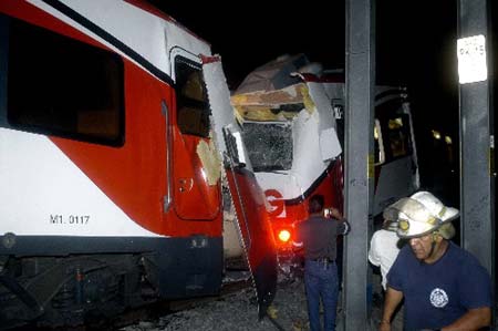 At least 50 people were injured in a train collision on Saturday night near the Mexico City, local media reported.[Xinhua/AFP]