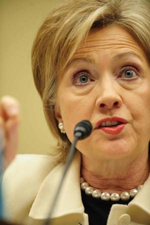 U.S. Secretary of State Hillary Clinton testifies before the House Foreign Affairs Committee on the foreign policies of President Barack Obama administration on the Capitol Hill in Washington, April 22, 2009. (Xinhua/Zhang Yan)