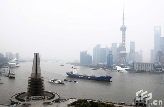 China's State Council, the Cabinet, on March 25 passed a guidance policy to make Shanghai a global financial and shipping hub by 2020.[CFP]