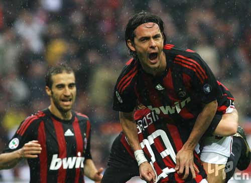 Filippo Inzaghi of Milan celebrates after scoring his team's second goal during the Serie A match between AC Milan and US Citta di Palermo at the San Siro Stadium on April 26, 2009 in Milan,Italy.