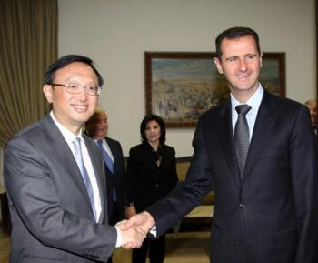 Syrian President Bashar al-Assad (R) meets with Chinese Foreign Minister Yang Jiechi in Damascus, April 26, 2009.  [Gong Zhenxi/Xinhua] 