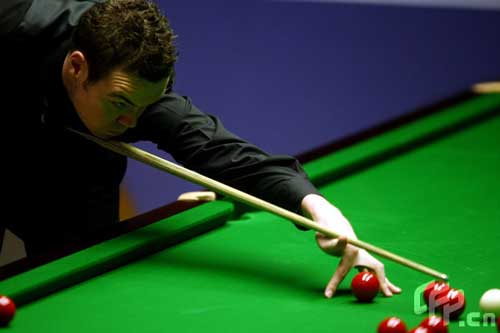 Jamie Cope of England takes a shot in his match against John Higgins of Scotland during the 2nd Round of the Betfred World Snooker Championships at the Crucible Theatre on April 27, 2009 in Sheffield, England.