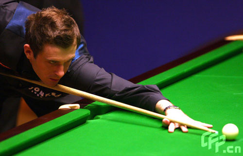 Mark Selby of England lines up a shot in his game against Graeme Dott of Scotland during the 2nd Round of the Betfred World Snooker Championships on April 27, 2009 at the Crucible Theatre, Sheffield, in United Kingdom.