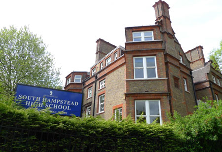 Photo taken on May 6, 2009 shows the South Hampstead High School in London. Five British schools hit by A/H1N1 flu have been temporarily closed up, announced the government's Health Protection Agency on May 5. (Xinhua/Zeng Yi) 