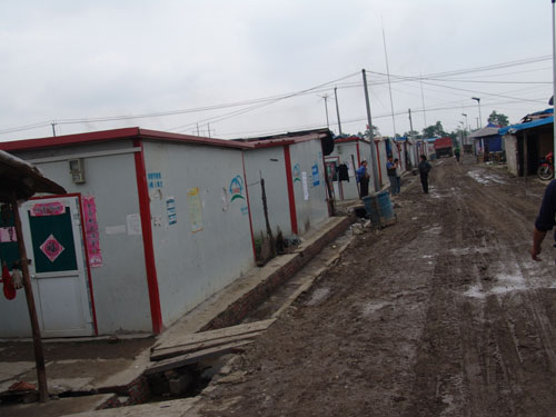  A section of the temporary housing area between Hanwang and Wudu, Sichuan Province, May 9.
