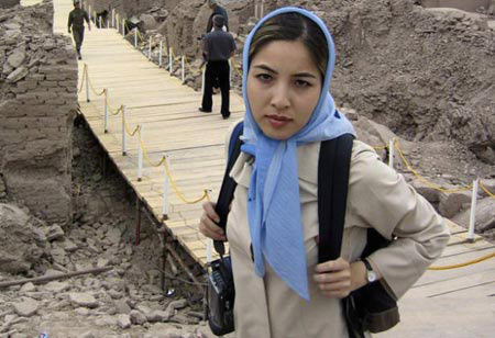 The U.S.-Iranian reporter Roxana Saberi has left the jail in Iran, her lawyer said Monday.