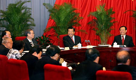 Jia Qinglin (2nd R), chairman of the National Committee of the Chinese People's Political Consultative Conference, chairs the 15th chairpersons meeting of the 11th National Committee of the Chinese People's Political Consultative Conference in Beijing, May 21, 2009. (Xinhua/Yao Dawei