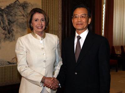 Chinese Premier Wen Jiabao (R) meets with U.S. House Speaker Nancy Pelosi in Beijing, China, May 27, 2009. (Xinhua/Yao Dawei)