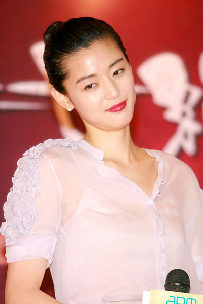 South Korean actress Jun Ji-Hyun promotes her new film 'Blood: The Last Vampire' at its Hong Kong premiere on May 31, 2009. In the action thriller, Jun plays the leading character named Saya, a vampire who hunts and destroys demons. She is best known to Chinese audience for her role as a bizarre girl in the 2001 romantic comedy 'My Sassy Girl'.