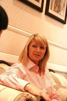 Debbie Stanford-Kristiansen, BECA's Deputy CEO talks to the Chinese delegation. [Maverick Chen / China.org.cn]