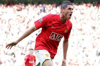 Young Federico Macheda doesn’t take long to make his mark for the Red Devils.
