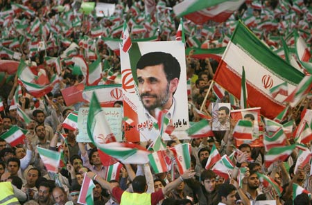 Supporter of Iranian incumbent President Mahmoud Ahmadinejad hold a presidental election campaign in Teheran, capital of Iran, June 8, 2009, supporting the hardliner to grasp the second four-year term in the presidential elections on June 12. [Xinhua]