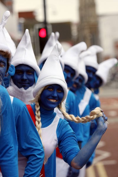 More than 3,000 students from Swansea University hope to set a new world record by staging the largest gathering of Smurfs in Swansea, UK. The group will paint themselves blue and don white gnome hats for the attempt on June 8. They hope to smash the existing record of 1,253 Smurfs in one place, which was set in the town of Castleblayney in Northern Ireland in July 2008. [CFP]