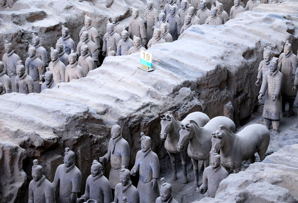 File photo shows some terra-cotta warriors in No. 1 pit excavated from Qinshihuang mausoleum in Xi'an, northwest China's Shaanxi province. [CFP]