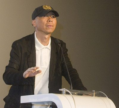 Director Feng Xiaogang is planning a film on the Tangshan earthquake in 1976. 