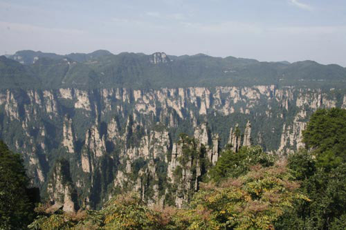 Photo taken on Sept. 16, 2007 shows the peak forests of quartz sandstone in the Zhangjiajie National Forest Park of central China's Hunan province.[Photo: CRIENGLISH.com] 