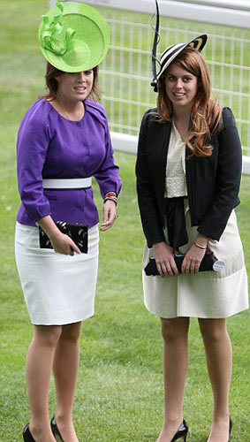 Princess Eugenie (L) talks to Princess Beatrice during the third day of Royal Ascot race meeting June 18, 2009. [Xinhua]