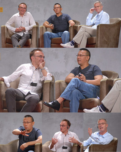 Danny Boyle (Left of the uppermost), Jiang Wen (Middle of the uppermost) and Stephen Daldry talk at a discussion titled 'Making Simple Films' Thursday during the ongoing 12th Shanghai International Film Festival, June 18, 2009.[