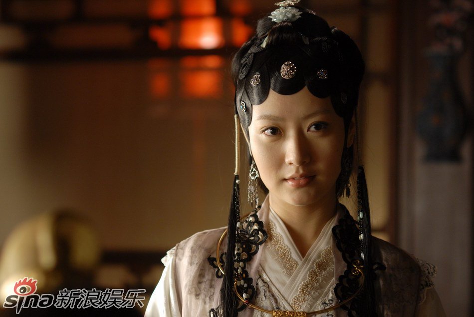 Xue Baochai, Lin Daiyu's rival in love