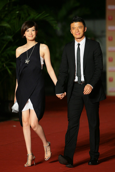 Xie Hui (R) and Tong Chenjie