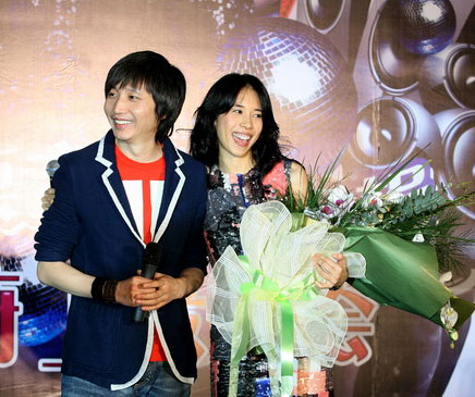 Producer Zhang Yadong (L) attended the event as the star guest.