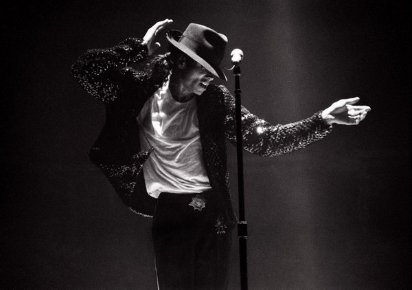 Timeline: a look at Michael Jackson's life -- chin