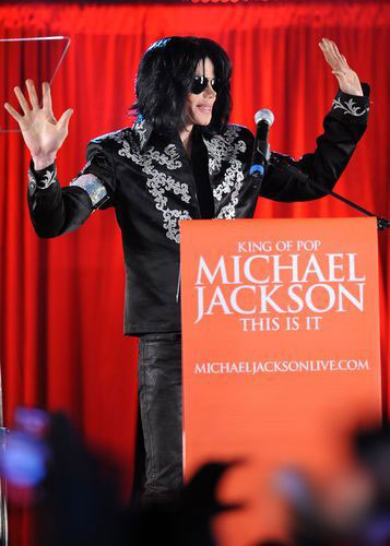 Michael Jackson at the press conference of London concert
