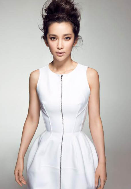 Actress Li Bingbing shoots sexy photos.