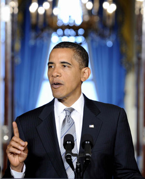 U.S. President Barack Obama delivers remarks on energy, urging the U.S. Senate to pass his clean energy bill, in the Grand Foyer of the White House in Washington D.C., capital of the United States, June 29,2009.(Xinhua/Zhang Yan)