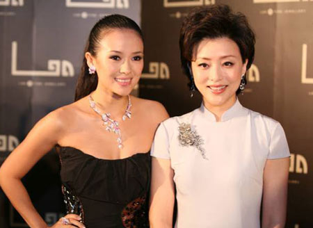 Actresses Zhang Ziyi and famous hostess Yang Lan 