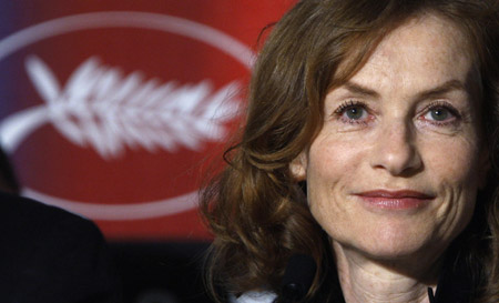 Jury president and French actress Isabelle Huppert attends a news conference at the 62nd Cannes Film Festival May 13, 2009. The 62nd Cannes film festival opens on Wednesday and 20 films compete for the prestigious Palme d'Or which will be awarded on May 24. [Xinhua/Reuters]