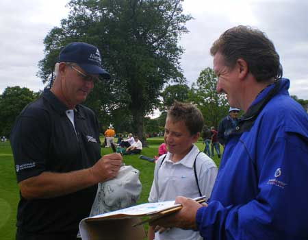 2. Classic Style 2 - Evergreen Sandy Lyle signs autographs for admirers of all ages