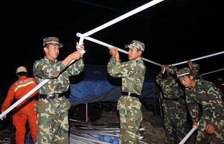 One was killed, more than 300 people were injured and more than 18,000 houses collapsed in a 6.0-magnitude earthquake that hit southwest China's Yunnan Province Thursday evening, local authorities said. One was killed, more than 300 people were injured and more than 18,000 houses collapsed in a 6.0-magnitude earthquake that hit southwest China's Yunnan Province Thursday evening, local authorities said.