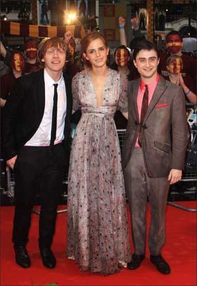 (L-R)Rupert Grint, Emma Watson and Daniel Radcliffe. [CCTV]